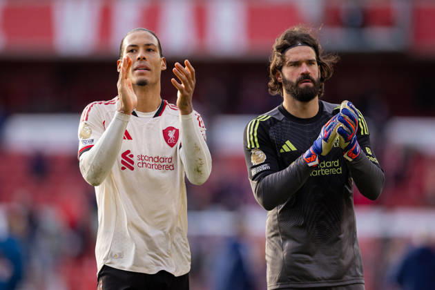 Football - FA Premier League - Nottingham Forest FC v Liverpool FC NOTTINGHAM, ENGLAND - Sunday, February 22, 2026: Liverpool s captain Virgil van Dijk and goalkeeper Alisson Becker (R) applauds the travelling supporters after the FA Premier League match between Nottingham Forest FC and Liverpool FC at the City Ground. The game ended 0-1 (Photo by David Rawcliffe Propaganda) NOTTINGHAM City Ground NOTTINGHAMSHIRE ENGLAND Copyright: xDavidxRawcliffex P2026-02-22-Notts_Forest_Liverpool-138