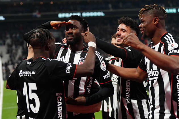 ISTANBUL, TURKEY - FEBRUARY 22: Wilfred Ndidi (4) of Besiktas celebrates after scoring the first goal of his team with teammates during the Trendyol Turkish Süper League match between Besiktas JK and Göztepe SK at Tupras Stadium on February 22, 2026 in Istanbul, Turkey. (Photo by Seskimphoto ) Besiktas v Goztepe - Turkish Super League
