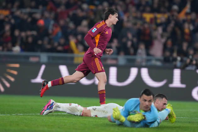 Roma™s Niccolo Pisilli celebrates after scoring 3-0 during the Serie A EniLive soccer match between Roma and Cremonese at the Rome s Olympic stadium, Italy - Sunday February 22, 2026 - Soccer ( Photo by Alfredo Falcone LaPresse )  Copyright: xAlfredoxFalcone LaPressex