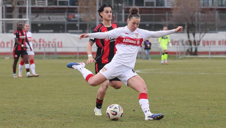 Stuttgart , Fußball 2.Bundesliga VfB Stuttgart Frauen vs. Eintracht Frankfurt II , Nicole Billa ( VfB )