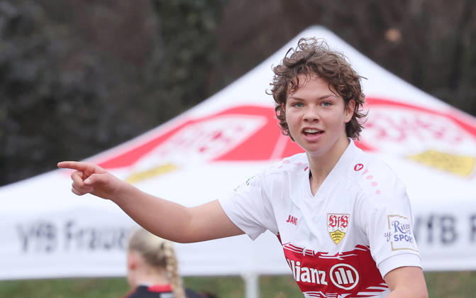 Stuttgart , Fußball 2.Bundesliga VfB Stuttgart Frauen vs. Eintracht Frankfurt II , Rosa Rückert ( VfB )