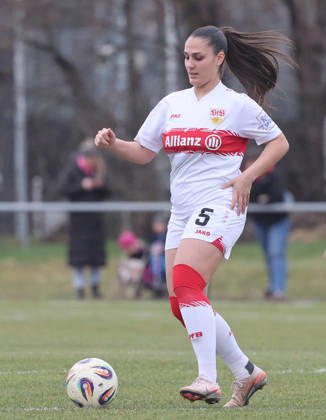 Stuttgart , Fußball 2.Bundesliga VfB Stuttgart Frauen vs. Eintracht Frankfurt II , Laureta Temaj ( VfB )