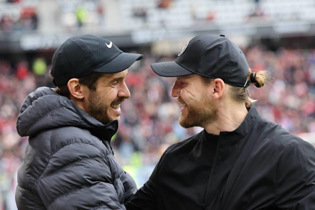 Julian Schuster (SC Freiburg, Trainer) und Eugen Polanski (Borussia Mönchengladbach, Trainer) , Deutschland, Fussball, 1. Bundesliga, 23.Spieltag, 2025 2026, SC Freiburg vs. Borussia Mönchengladbach, 22.02.2026, Freiburg im Breisgau Europa-Park Stadion Deutschland Copyright: xGrantxHubbsx
