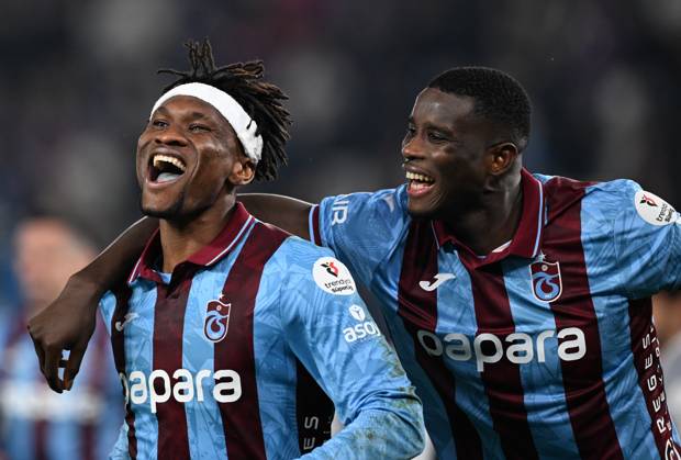 Trabzonspor v Misirli.com.tr Fatih Karagumruk - Turkish Super Lig TRABZON, TURKIYE - FEBRUARY 27: Chibuike Nwaiwu (L) and Paul Onuachu of Trabzonspor celebrate after scoring a goal during Turkish Super Lig week 24 football match between Trabzonspor and Misirli.com.tr Fatih Karagumruk at Papara Park in Trabzon, Turkiye on February 27, 2026. Hakan Burak Altunoz Anadolu Trabzon Turkey. Editorial use only. Please get in touch for any other usage. Copyright: x2026xAnadoluxHakanxBurakxAltunozx