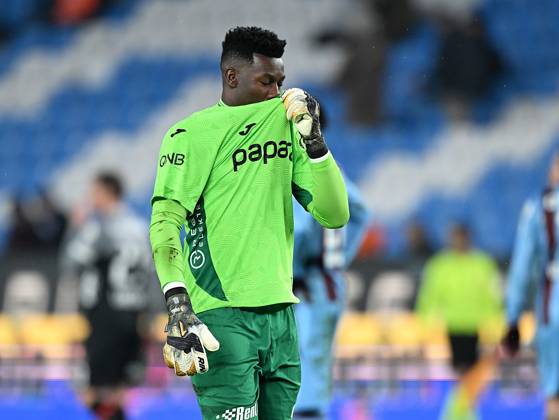 Trabzonspor v Misirli.com.tr Fatih Karagumruk - Turkish Super Lig TRABZON, TURKIYE - FEBRUARY 27: Andre Onana of Trabzonspor gets sad during Turkish Super Lig week 24 football match between Trabzonspor and Misirli.com.tr Fatih Karagumruk at Papara Park in Trabzon, Turkiye on February 27, 2026. Hakan Burak Altunoz Anadolu Trabzon Turkey. Editorial use only. Please get in touch for any other usage. Copyright: x2026xAnadoluxHakanxBurakxAltunozx