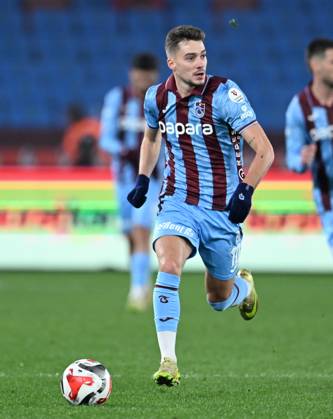 Trabzonspor v Misirli.com.tr Fatih Karagumruk - Turkish Super Lig TRABZON, TURKIYE - FEBRUARY 27: Ernest Muci of Trabzonspor in action during Turkish Super Lig week 24 football match between Trabzonspor and Misirli.com.tr Fatih Karagumruk at Papara Park in Trabzon, Turkiye on February 27, 2026. Hakan Burak Altunoz Anadolu Trabzon Turkey. Editorial use only. Please get in touch for any other usage. Copyright: x2026xAnadoluxHakanxBurakxAltunozx