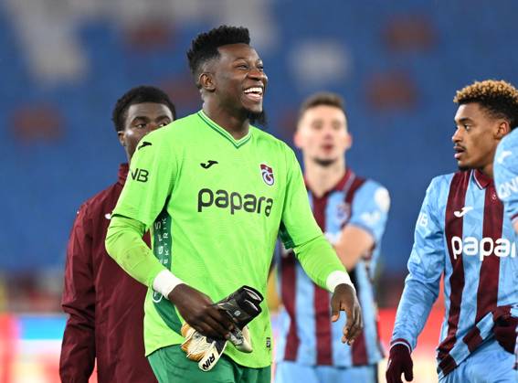 Trabzonspor v Misirli.com.tr Fatih Karagumruk - Turkish Super Lig TRABZON, TURKIYE - FEBRUARY 27: Andre Onana of Trabzonspor celebrates after winning the Turkish Super Lig week 24 football match between Trabzonspor and Misirli.com.tr Fatih Karagumruk at Papara Park in Trabzon, Turkiye on February 27, 2026. Hakan Burak Altunoz Anadolu Trabzon Turkey. Editorial use only. Please get in touch for any other usage. Copyright: x2026xAnadoluxHakanxBurakxAltunozx