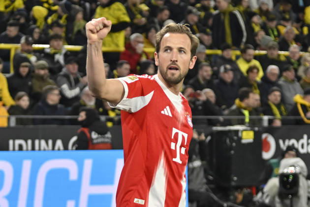 Harry Kane (Muenchen 9) jubelt nach dem Tor zum 1:2 28.02.2026 ¢ Fussball ¢ Borussia Dortmund vs FC Bayern Muenchen , Signal Iduna Park, Dortmund, DFB DFL REGULATIONS PROHIBIT ANY USE OF PHOTOGRAPHS AS IMAGE SEQUENCES AND OR QUASI-VIDEO