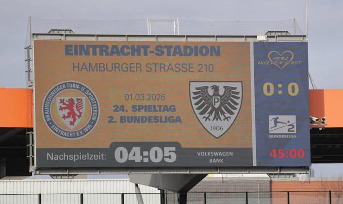 Fussball, Herren, Saison 2025 2026 2.BL, Eintracht Stadion, Eintracht Braunschweig gegen SC Preussen Muenster DFL REGULATIONS PROHIBIT ANY USE OF PHOTOGRAPHS AS IMAGE SEQUENCES AND OR QUASI-VIDEO.