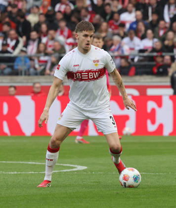 Stuttgart, Fußball Bundesliga, 20. Spieltag, VfB Stuttgart vs. VfL Wolfsburg, Ramon Hendriks ( VfB )