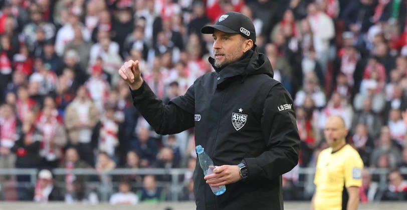 Stuttgart, Fußball Bundesliga, 20. Spieltag, VfB Stuttgart vs. VfL Wolfsburg, Trainer Sebastian Hoeneß ( VfB )