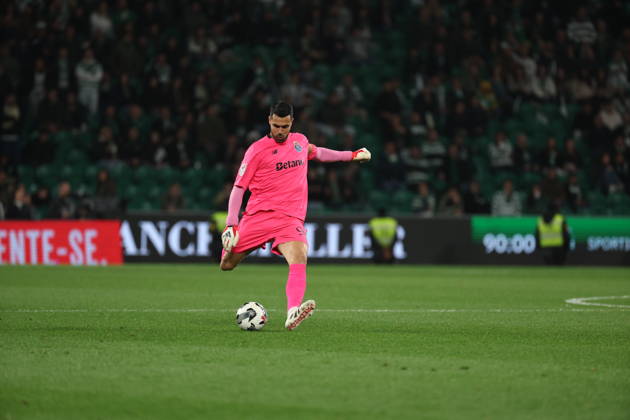 Diogo Costa (FC Porto) in action during the match between Sporting CP and FC Porto , valid for Taca de Portugal Generali Tranquilidade 2025 26 Semi Finals at Estadio Jose Alvalade on 3 March 2026. Lisbon Estadio Jose Alvalade Lisbon Portugal Copyright: xIMAGOx xPRIMExSPORTSxIMAGESx xFILIPExOLIVEIRAx