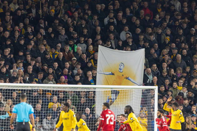 Football - FA Cup - 5th Round - Liverpool FC v Wolverhampton Wanderers FC WOLVERHAMPTON, ENGLAND - Friday, March 6, 2026: Wolverhampton Wanderers supporters banner Diogo Jota which pay tribute to Diogo Jota, who died in a car accident in July, during the FA Cup 5th Round match between Liverpool FC and Wolverhampton Wanderers FC at Molineux. (Photo by David Rawcliffe Propaganda) WOLVERHAMPTON Molineux WEST MIDLANDS ENGLAND Copyright: xPropagandaxPhotoxAgencyx P2026-03-06-Wolves_Liverpool-70
