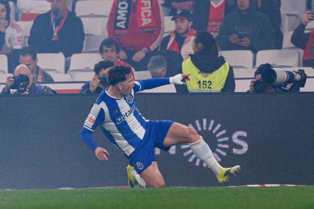 Oskar Pietuszewski seen celebrating after scoring goal during Liga Portugal game between teams of SL Benfica and FC Porto at Estadio Da Luz (Maciej Rogowski Ball Raw Images PT) Lisbon Estadio Da Luz Portugal Copyright: xMaciejxRogowskix maciejrogowski_benfica_fcporto_2526-08