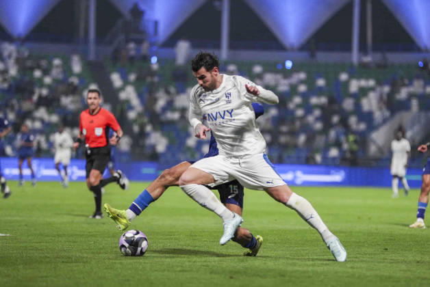 Saudi-Arabien: Fussball Saudi Pro League 2025 2026, 26. Spieltag - Al Fateh FC vs 1Al Hilal - Maydan Tamweel Aloula (Saudi Arabien): Theo Hernandez Theo Hernandez (Al Hilal, 19) Copyright: xAymanxAlahmedx