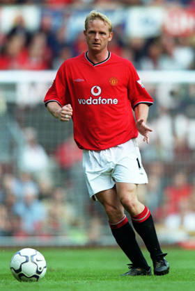 Manchester United, ManU v Ipswich Town, Premier League David May of Manchester United on the ball during the Premier League match between Manchester United and Ipswich Town at Old Trafford on September 22, 2001 in Manchester, England . Manchester Old Trafford England United Kingdom Copyright: xAllstarxPicturexLibraryxLtdx