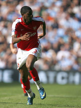 Manchester City V Arsenal, Premier League Abou Diaby of Arsenal running during the Premier League match between Manchester City and Arsenal at City Of Manchester Stadium on September 12, 2009 in Manchester, England. Manchester City Of Manchester Stadium England United Kingdom Copyright: xAllstarxPicturexLibraryxLtdx
