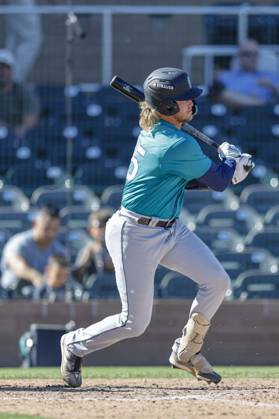 MLB, Baseball Herren, USA Spring Training: Seattle Mariners at Colorado Rockies Scottsdale, AZ. USA; Seattle Mariners left fielder Colin Davis (85) grounds out to Colorado Rockies third baseman Chad Stevens (39) during an MLB Spring Training game on Tuesday, March 17, 2026 at Salt River Fields at Talking Stick. The Mariners beat the Rockies 10-6. (Kim Hukari Image of Scottsdale Arizona USA EDITORIAL USE ONLY Copyright: xImagexofxSportx KimxHukarix iosphotos400749