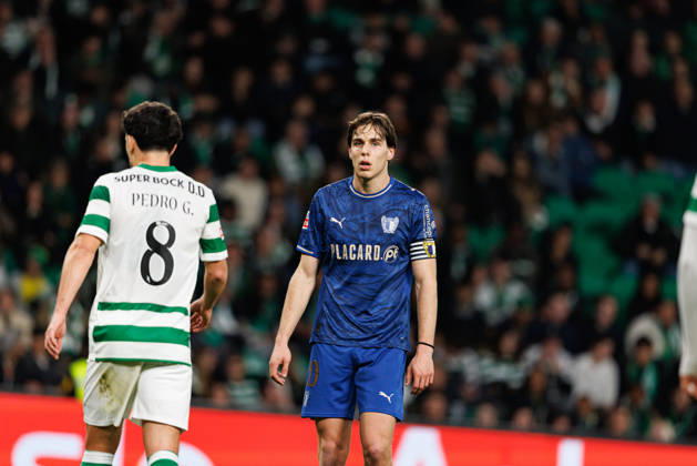 Gustavo Sa seen during Liga Portugal game between teams of Sporting CP and FC Famalicao at Estadio Jose Alvalade (Maciej Rogowski Ball Raw Images) Lisbon Estadio Jose Alvalade Portugal Copyright: xMaciejxRogowskix maciejrogowski_sporting_famalicao_2526-222