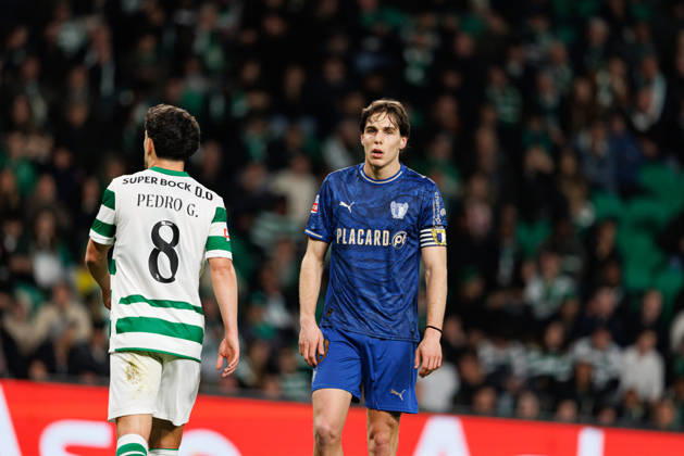 Gustavo Sa seen during Liga Portugal game between teams of Sporting CP and FC Famalicao at Estadio Jose Alvalade (Maciej Rogowski Ball Raw Images) Lisbon Estadio Jose Alvalade Portugal Copyright: xMaciejxRogowskix maciejrogowski_sporting_famalicao_2526-223