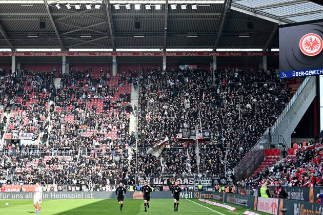 22.03.2026, xfux, Fussball 1.Bundesliga, FSV Mainz 05 - Eintracht Frankfurt, v.l. Fans Eintracht Frankfurt, Stimmung, Schals, Fanblock, Gaesteblock, Gästeblock, Gästebereich, Auswärts, Auswaerts, Gaestebereich, Fan, Emotionen, Ultras Ultras SGE (DFL DFB REGULATIONS PROHIBIT ANY USE OF PHOTOGRAPHS as IMAGE SEQUENCES and or QUASI-VIDEO) Mainz