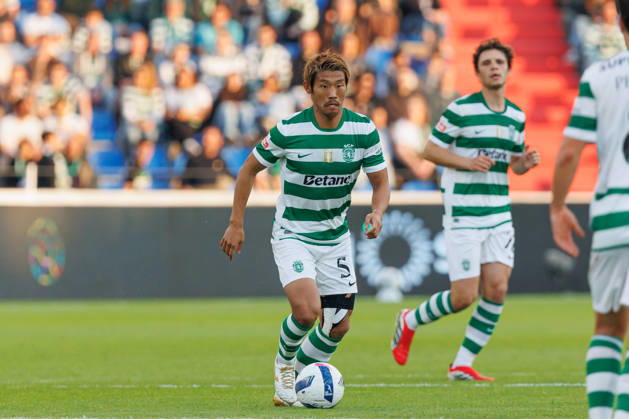 Hidemasa Morita seen during Liga Portugal game between teams of FC Alverca and Sporting CP (Luis Loureiro Ball Raw Images) Alverca Complexo Desportivo Alverca Portugal Copyright: xLuisxLoureirox LuisLoureiroAlvercaSPorting2526-98
