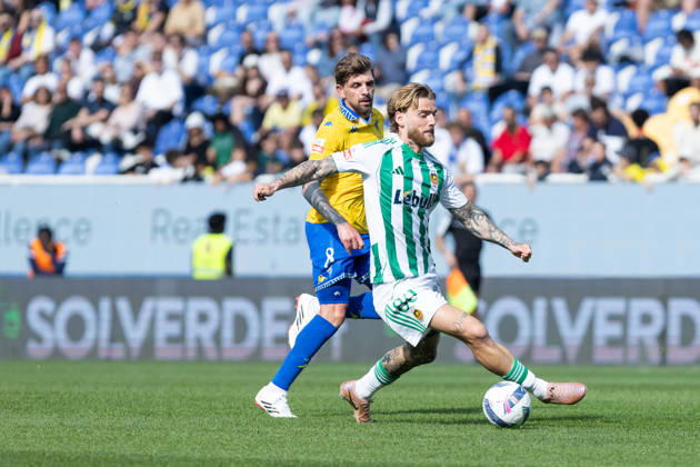 March 22, 2026, Estoril, Lisbon, Portugal: Rio Ave forward from Germany OLE POHLMAN (80) in action during the game for Liga Portugal Betclic between Estoril Praia and Rio Ave at Estadio Antonio Coimbra da Mota Estoril Portugal - ZUMAs359 20260322_zsp_s359_056 Copyright: xAlexandrexdexSousax