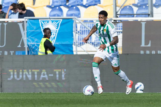 March 22, 2026, Estoril, Lisbon, Portugal: Rio Ave forward from Brazil DIOGO BEZERRA (7) in action during the game for Liga Portugal Betclic between Estoril Praia and Rio Ave at Estadio Antonio Coimbra da Mota Estoril Portugal - ZUMAs359 20260322_zsp_s359_087 Copyright: xAlexandrexdexSousax