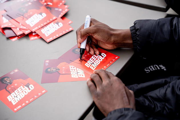 BASEL, SWITZERLAND - MARCH 28: Card being sign by Breel Donald Embolo (7 Switzerland) during the autograph session at Hotel Movenpick on March 28, 2026 in Basel, Switzerland. Copyright: xPriscilaxBütlerx xSPPx Sportspressphoto_SPR119801