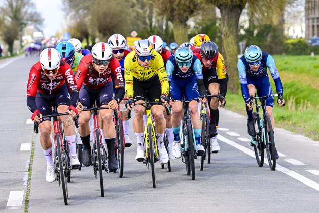 In Flanders Fields From Middelkerke to Wevelgem 2026 Cycling Race WEVELGEM, BELGIUM - MARCH 29 : De Lie Arnaud (BEL) of Lotto Intermarche, VAN AERT Wout of Team Visma Lease a Bike in action during the 88th edition of In Flanders Fields From Middelkerke to Wevelgem an UCI World Tour 1.UWT one day cycling road race for Men Elite of 240 km with start in Middelkerke and finish in Wevelgem on March 29, 2026 in Wevelgem, Belgium, 29 03 2026 ( Motordriver Guy De Vuyst - Wevelgem Belgium Copyright: xJanxDexMeuleneirx