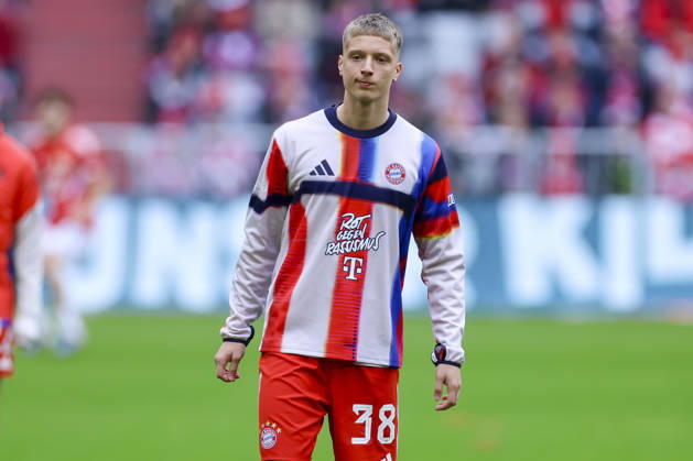 Erblin Osmani (FC Bayern Muenchen) schaut, Bundesliga, FC Bayern München v 1. FC Union Berlin, Allianz Arena am 21. March 2026 in München, Deutschland. (Foto von Marco Steinbrenner DeFodi Images) Erblin Osmani (FC Bayern Muenchen) looks on, Bundesliga, FC Bayern München v 1. FC Union Berlin, Allianz Arena, March 21, 2026 in München, Germany. (Photo by Marco Steinbrenner DeFodi Images) DFL regulations prohibit any use of photographs as image sequences and or quasi-video. -