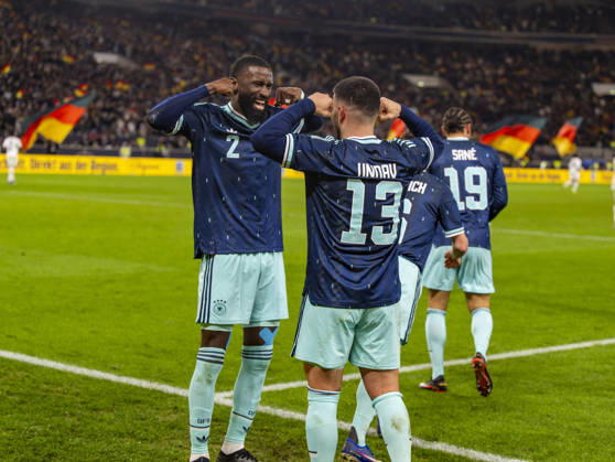 30.03.2026, Fussball Freundschafts-Länderspiele 2.Spieltag, Deutschland - Ghana, in der MHP-Arena Stuttgart (Deutschland). Torjubel Deniz Undav (re, Deutschland) mit Antonio Rüdiger (li, Deutschland)