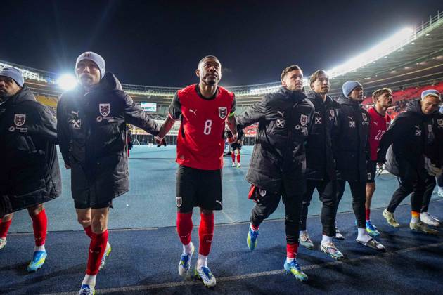 SOCCER - AUT vs KOR, test match VIENNA,AUSTRIA,31.MAR.26 - SOCCER - OEFB international test match, Austria vs South Korea. Image shows the rejoicing of David Alaba and Christoph Baumgartner (AUT) with their teammates and fans.  GEPAxpictures xKevinxHackner