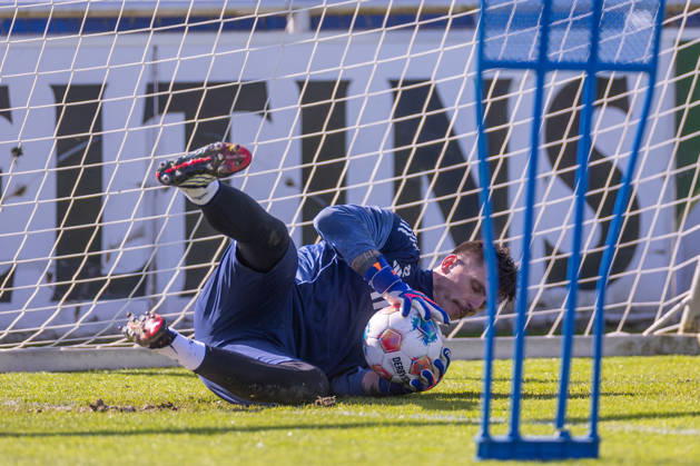 01.04.2026, Fussball, Training des FC Schalke 04. Torwart Kevin Müller (FC Schalke 04). Gelsenkirchen Trainingsgelände FC Schalke 04 NRW Deutschland xRHR-FOTO YYx Copyright: RHR-FOTOx RHR-FOTO YY