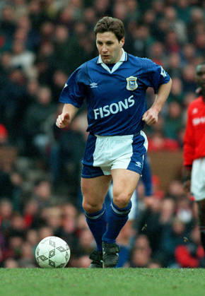 Manchester United, ManU V Ipswich Town, Premier League Geraint Williams of Ipswich Town on the ball during the Premier League match between Manchester United and Ipswich Town at Old Trafford on March 4, 1995 in Manchester, England. Manchester Old Trafford England United Kingdom Copyright: xAllstarxPicturexLibraryxLtdx