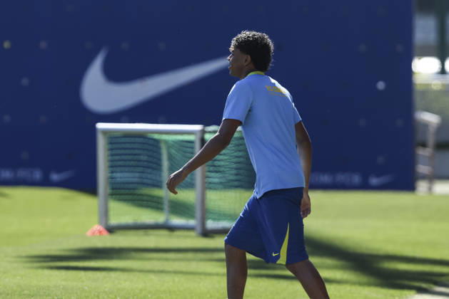 April 3, 2026, Sant Joan Despi, Barcelona, SPAIN: Lamine Yamal during the training day of FC Barcelona, Barca ahead the Spanish League, Laliga EA Sports, football match against Atletico de Madrid at Ciudad Esportiva Joan Gamper on April 03, 2026 in Sant Joan Despi, Barcelona, Spain. FC Barcelona Training And press conference, PK, Pressekonferenz - LaLiga EA Sports - ZUMAa181 20260403_zaa_a181_011 Copyright: xJavierxBorregox