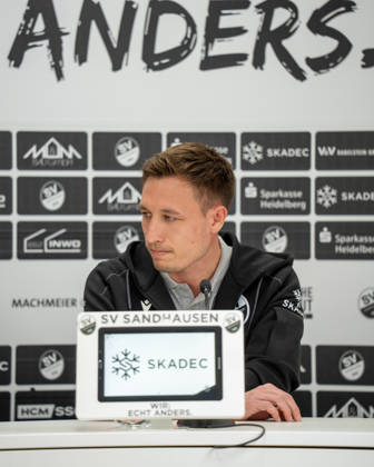 04.04.2026, xwppx, Fussball Regionalliga Suedwest, SV Sandhausen - SG Sonnenhof Grossaspach v.l. Trainer Kevin Stotz (SV Sandhausen) (DFL DFB REGULATIONS PROHIBIT ANY USE OF PHOTOGRAPHS as IMAGE SEQUENCES and or QUASI-VIDEO) Sandhausen