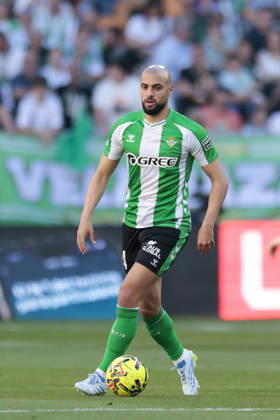 Real Betis Balompie v RCD Espanyol de Barcelona - LaLiga EA Sports Sofyan Amrabat of Real Betis runs with the ball during the La Liga EA Sports match between Real Betis and RCD Espanyol de Barcelona at La Cartuja Stadium in Seville, Spain, on April 4, 2026. Seville Spain  Copyright: xJosexLuisxContrerasx originalFilename:joseluiscontreras-realbeti260404_np0c8