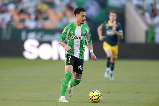 Real Betis Balompie v RCD Espanyol de Barcelona - LaLiga EA Sports Antony Matheus dos Santos of Real Betis runs with the ball during the La Liga EA Sports match between Real Betis and RCD Espanyol de Barcelona at La Cartuja Stadium in Seville, Spain, on April 4, 2026. Seville Spain  Copyright: xJosexLuisxContrerasx originalFilename:joseluiscontreras-realbeti260404_npoX1