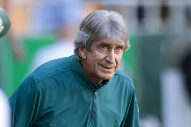 Real Betis Balompie v RCD Espanyol de Barcelona - LaLiga EA Sports Manuel Pellegrini, head coach of Real Betis, during the La Liga EA Sports match between Real Betis and RCD Espanyol de Barcelona at La Cartuja Stadium in Seville, Spain, on April 4, 2026. Seville Spain  Copyright: xJosexLuisxContrerasx originalFilename:joseluiscontreras-realbeti260404_npa7a