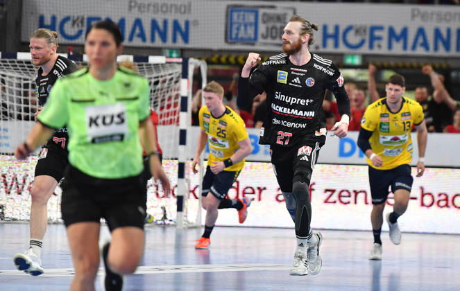 05.04.2026 - Handball - 1. Bundesliga DAIKIN HBL - Saison 2025 2026 - 27. Spieltag: HC Erlangen Metropolregion Nürnberg HCE - Rhein-Neckar Löwen - OGo - xogox - Antonio Metzner (27, HC Erlangen HCE ) Jubel Freude