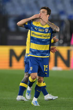 Foto IPP Roberto Ramaccia Roma 4 4 2026 Campionato di Calcio Serie A 2025 2026 Lazio vs Parma Nella foto Enrico Delprato of Parma esulta dopo aver segnato il gol del 0-1 Italy Photo Press - World Copyright Roma italy Italia ITALY Copyright: xR4924_italyphotopressx