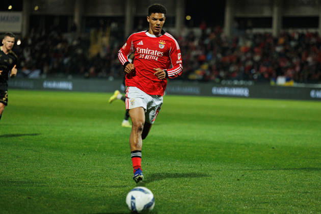Alexander Bah seen during Liga Portugal game between Casa Pia AC and SL Benfica (Luis Loureiro Ball Raw Images) Rio Maior Estadio Municipal Rio Maior Portugal Copyright: xLuisxLoureirox LuisLoureiroCasapiaBenfica25268