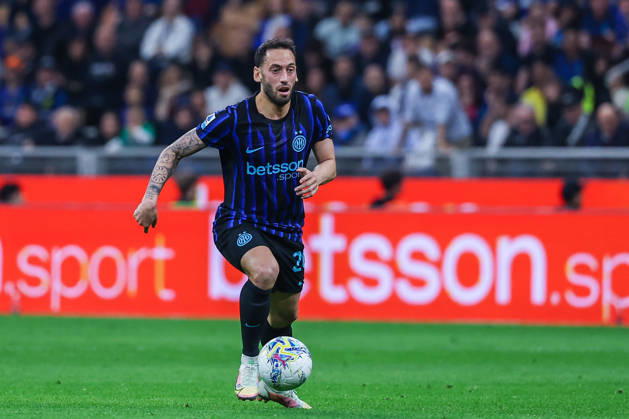 Hakan Calhanoglu of FC Internazionale seen in action during Serie A 2025 26 football match between FC Internazionale and AS Roma at San Siro Stadium in Milan Italy on 05 April 2026. Milan Stadio Giuseppe Meazza Milan Italy Copyright: xEPhotopressx SP24-1405-089