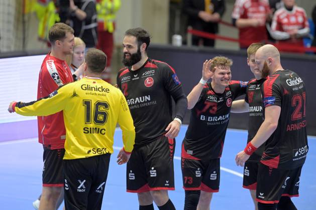 Jubel, Freude nach dem Sieg; Nebojsa Simic (Torwart MT Melsungen 16), Ruben Marchan (MT Melsungen 2), Timo Kastening (MT Melsungen 73), Arnar Freyr Arnarsson (MT Melsungen 21) (L-R) , GER, MT Melsungen - Fredericia HK (DEN), Handball, EHF European League Maenner, Play-Offs, Saison 2025 2026, 07.04.2026, GER, MT Melsungen - Fredericia HK, Handball, EHF Maenner, Play-Off, Saison 2025 2026, 07.04.2026 Kassel Copyright: xEibner-Pressefotox xRolandxSippelx EP_RSL
