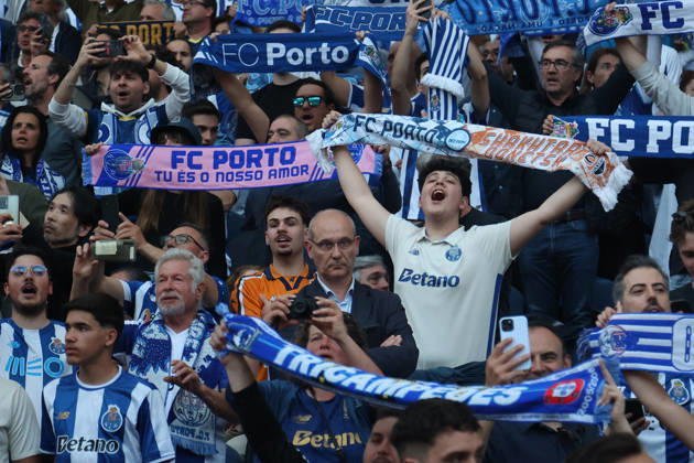 POR: Porto v Nottingham Forest, Europa League, 9 April 2026 Fans of porto during the UEFA Europe League,Quartet finals 1st leg between Porto FC and Nottingham Forest FC at Stadium of Dragao on April 9,2026 in Porto (Portugal) (Photo by Luis de la Mata SportPix Sipa USA) Porto As Antas Porto Portugal Copyright: xLuisxdexlaxMatax xsportPix.org.ux