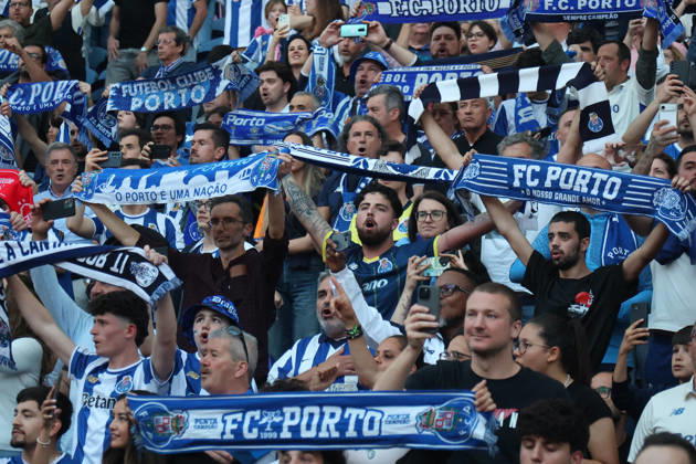 POR: Porto v Nottingham Forest, Europa League, 9 April 2026 Fans of porto during the UEFA Europe League,Quartet finals 1st leg between Porto FC and Nottingham Forest FC at Stadium of Dragao on April 9,2026 in Porto (Portugal) (Photo by Luis de la Mata SportPix Sipa USA) Porto As Antas Porto Portugal Copyright: xLuisxdexlaxMatax xsportPix.org.ux