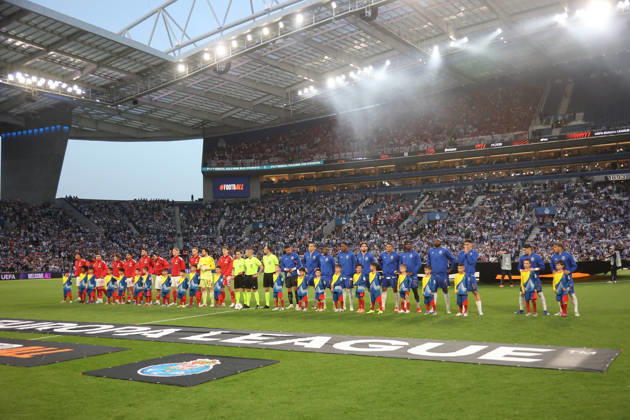 POR: Porto v Nottingham Forest, Europa League, 9 April 2026 Porto and Forest line out in action during the UEFA Europe League,Quartet finals 1st leg between Porto FC and Nottingham Forest FC at Stadium of Dragao on April 9,2026 in Porto (Portugal) (Photo by Luis de la Mata SportPix Sipa USA) Porto As Antas Porto Portugal Copyright: xLuisxdexlaxMatax xsportPix.org.ux