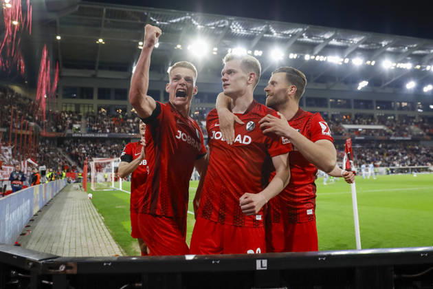 Torjubel SC Freiburg beim 3:0 durch Matthias Ginter (SC Freiburg, 28) , Deutschland, Fussball, UEFA Europa League, Viertelfinale, 2025 2026, SC Freiburg vs. Celta Vigo, 09.04.2026, Freiburg im Breisgau Europa-Park Stadion (Stadion am Deutschland Copyright: xGrantxHubbsx
