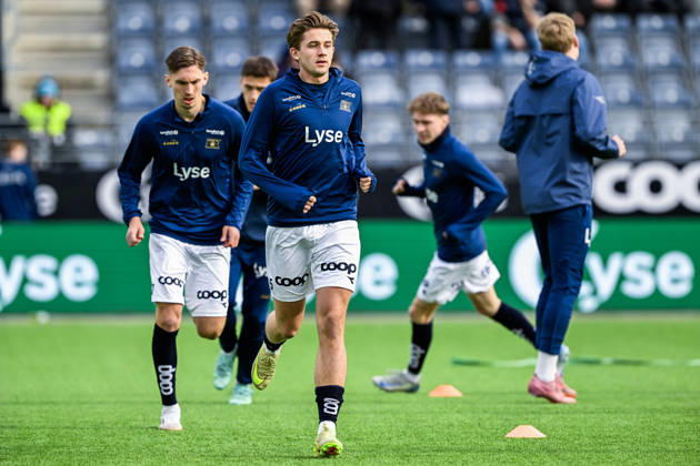 Eliteserien in football 2026 Viking Bodo Glimt Stavanger 20260411 Vikings Henrik Heggheim warms up before the elite series football match between Viking and Bodo Glimt at Lyse Arena in Stavanger Photo Carina Johansen NTB Stavanger Norway EDITORIAL USE ONLY RESTRICTED USE FOR BETTING COMPANIES Copyright: xCarinaxJohansenx xNTBx